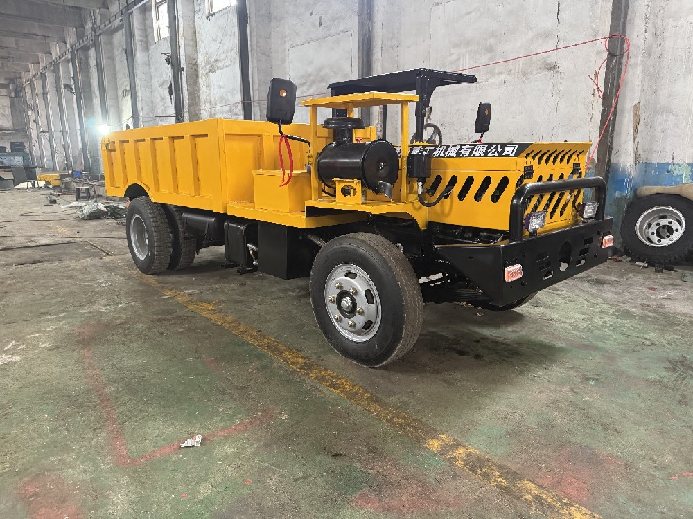 山東琦源重工機械五噸運輸車交付客戶